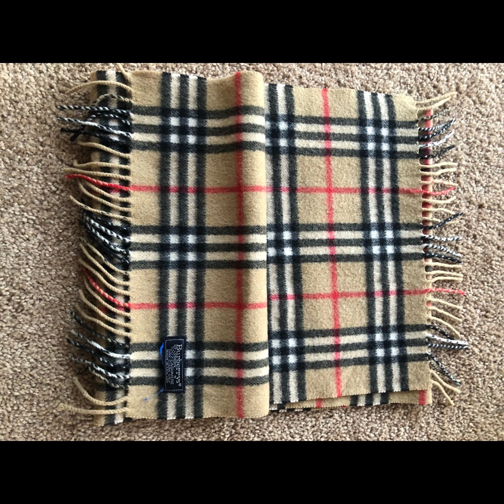 Authentic Vintage Burberry scarf - Picture 3 of 5